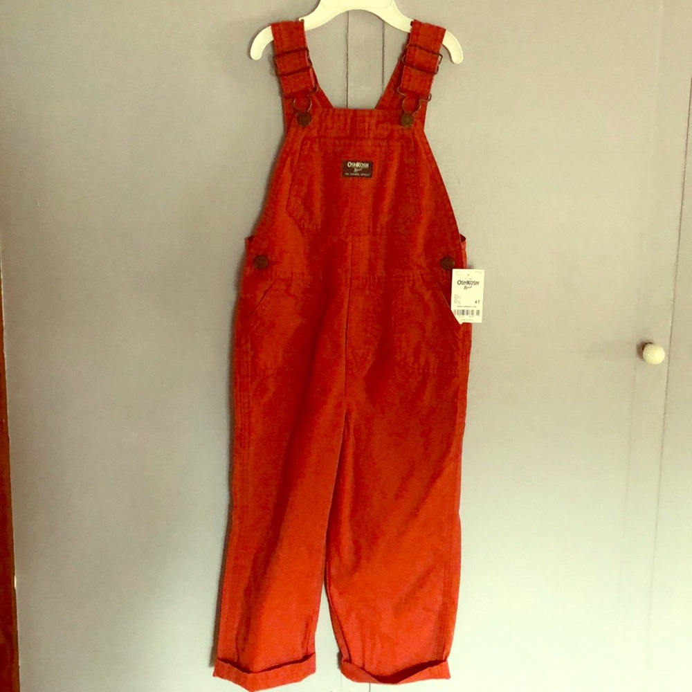 BNWT Oshkosh burgundy overalls. Size 4t